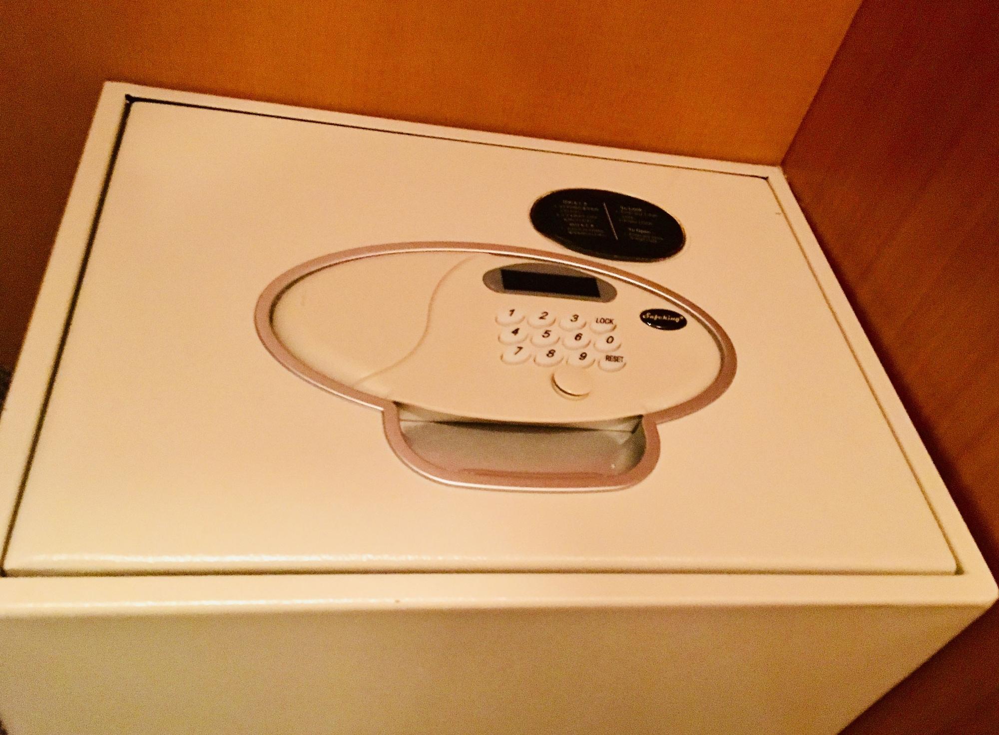 Marunouchi Hotel Tokio Zewnętrze zdjęcie A safe