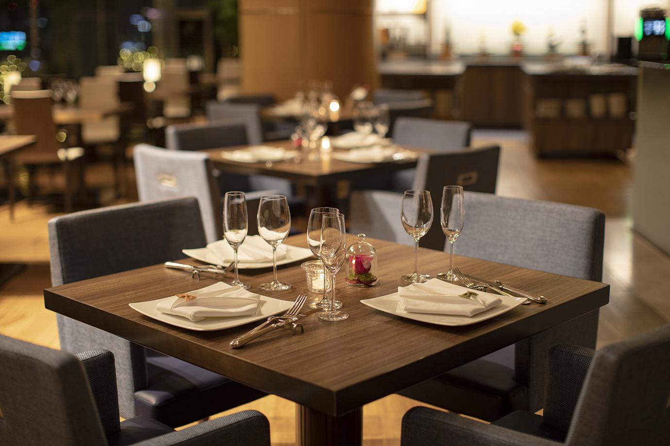 Marunouchi Hotel Tokio Zewnętrze zdjęcie A table set for fine dining