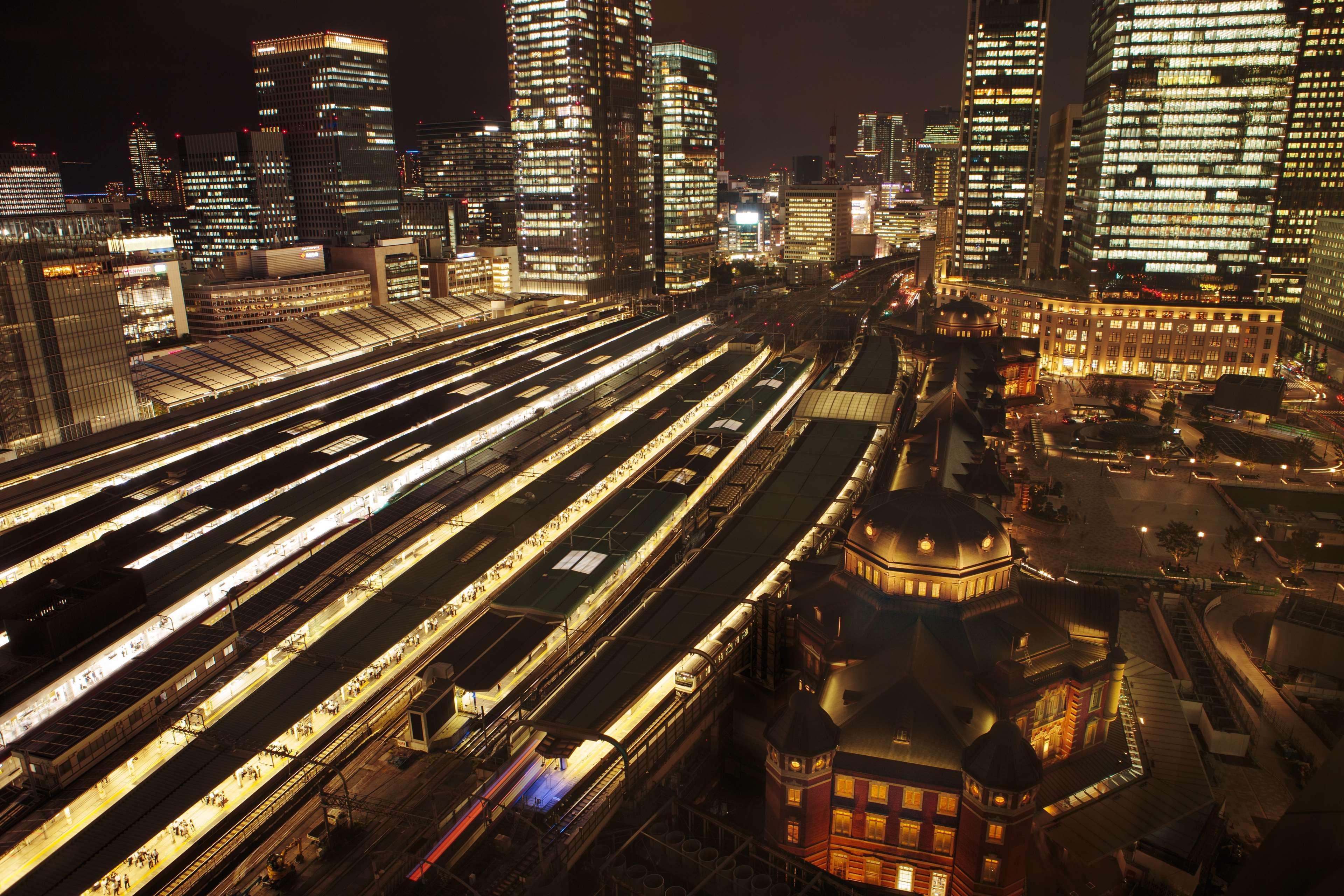 Marunouchi Hotel Tokio Zewnętrze zdjęcie The station at night