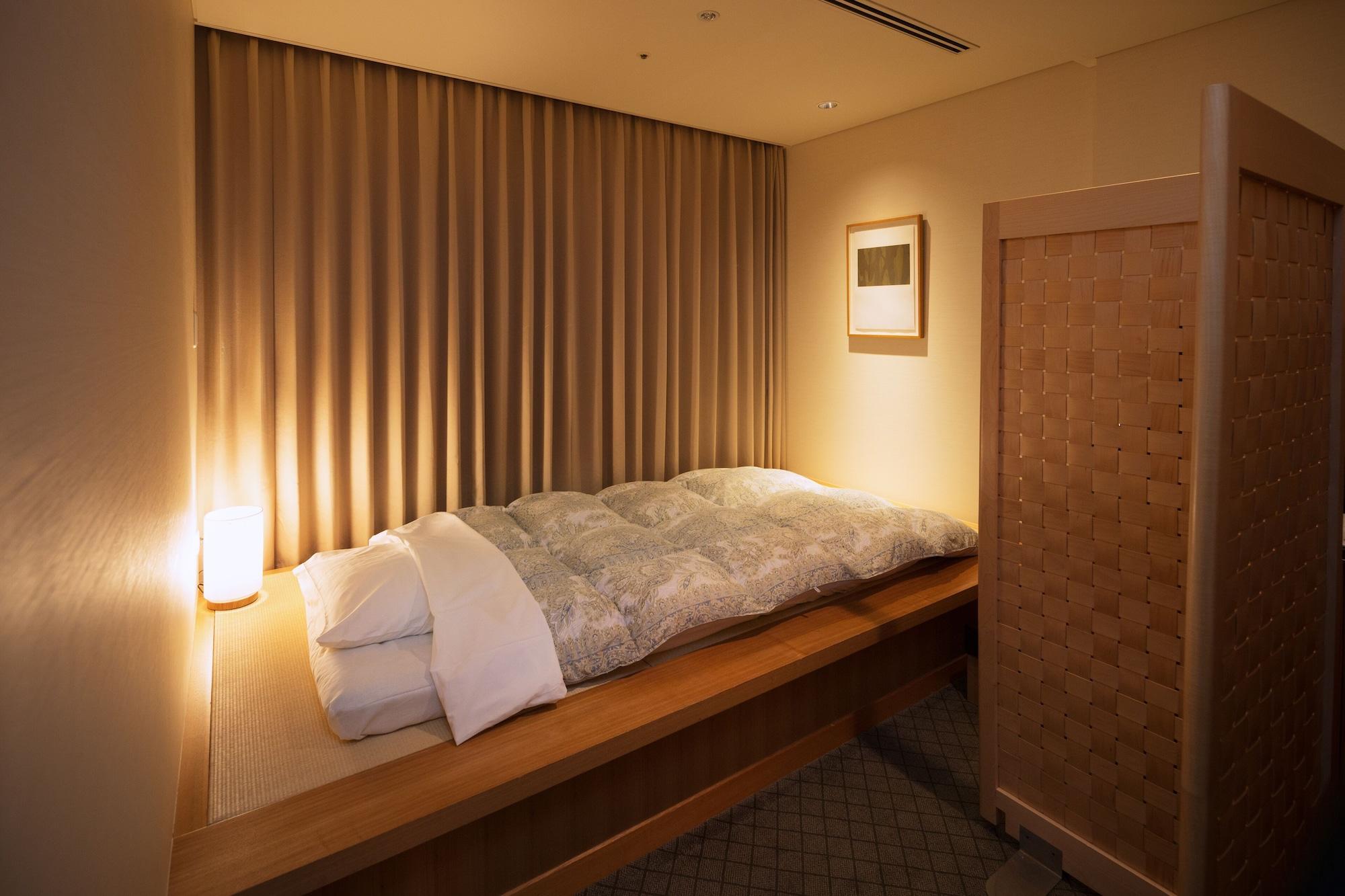 Marunouchi Hotel Tokio Zewnętrze zdjęcie A futon bed